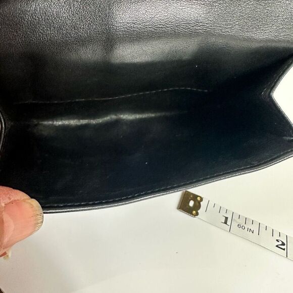 Gucci Trademark Plate Black Leather Compact Wallet - Picture 13 of 13